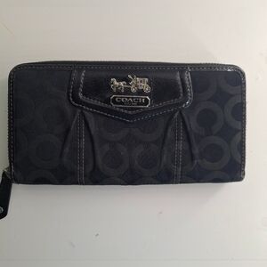 Coach Madison Op Art Sateen Zip Around Wallet Great Condition